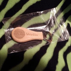 NWOT wood bottle opener "Wells"